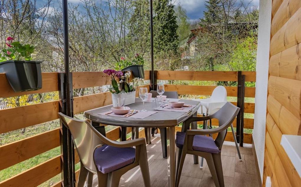 Lianne Apartman Miskolc Luaran gambar